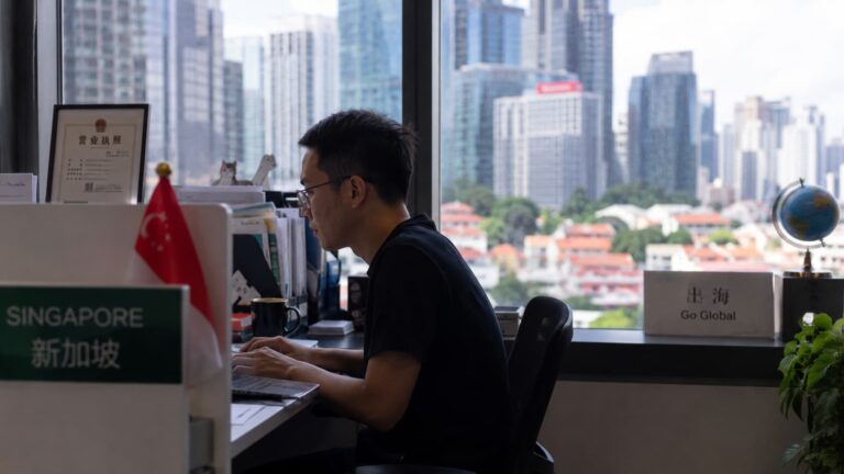 Chinese companies still move to Singapore